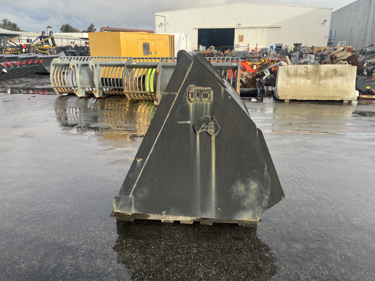 1370mm Wide Kibble BucketCAT 908 atlasheavyengineering AU